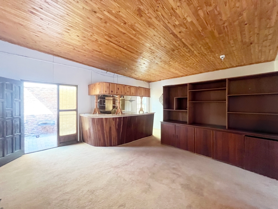 4 Bedroom Property for Sale in Riebeeckstad Free State